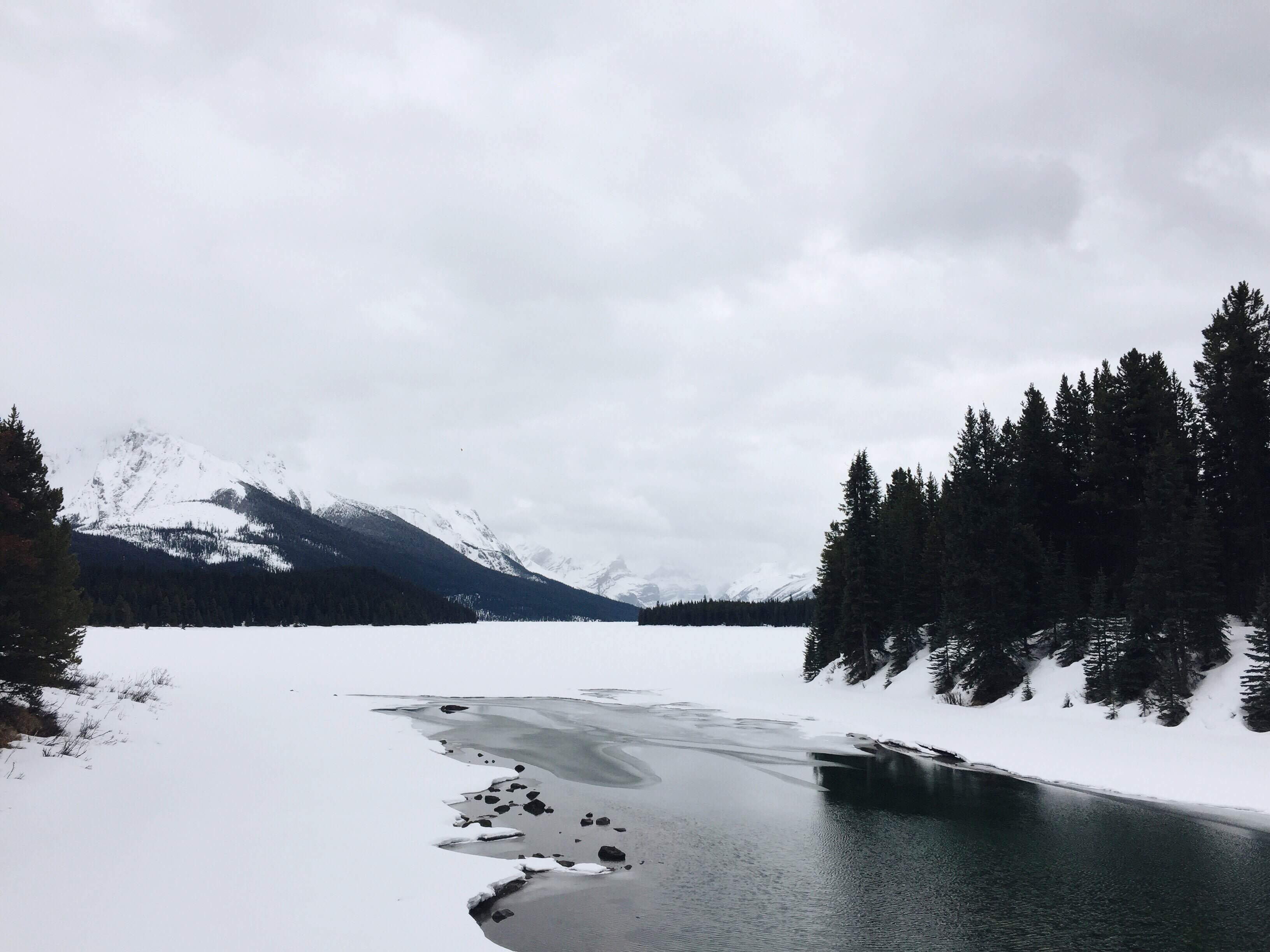 Malinge Lake in Jasper National Park