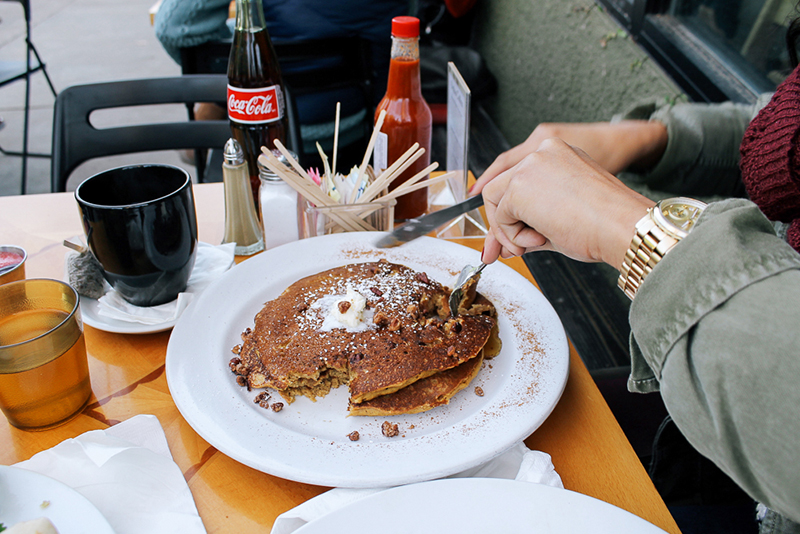 eating pancakes with reusable utensils