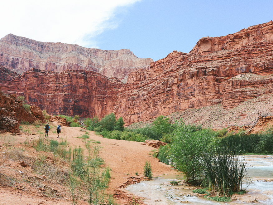 Red rocks along Fifty-Five Foot Falls