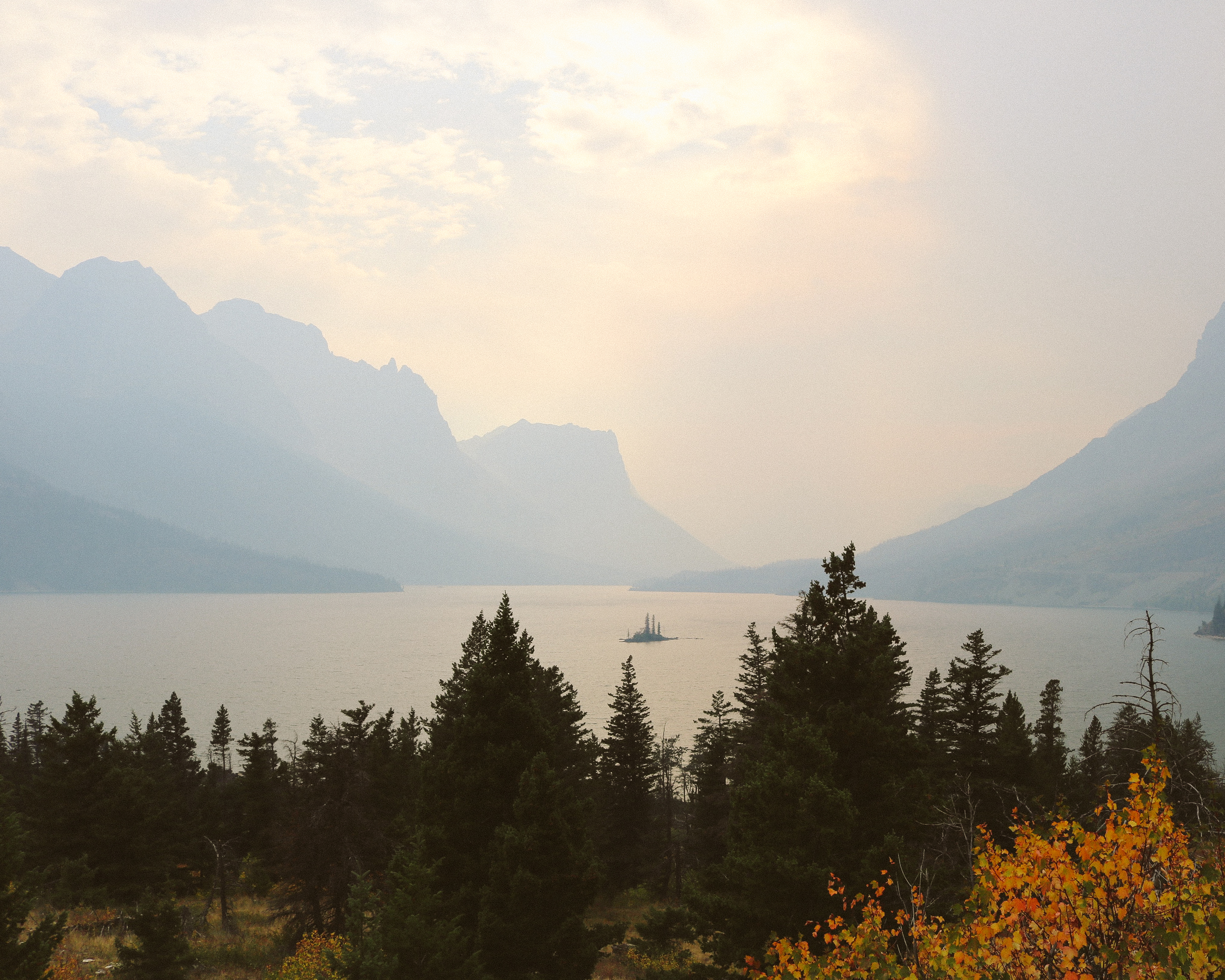 A lake on the Going-To-The-Sun Road